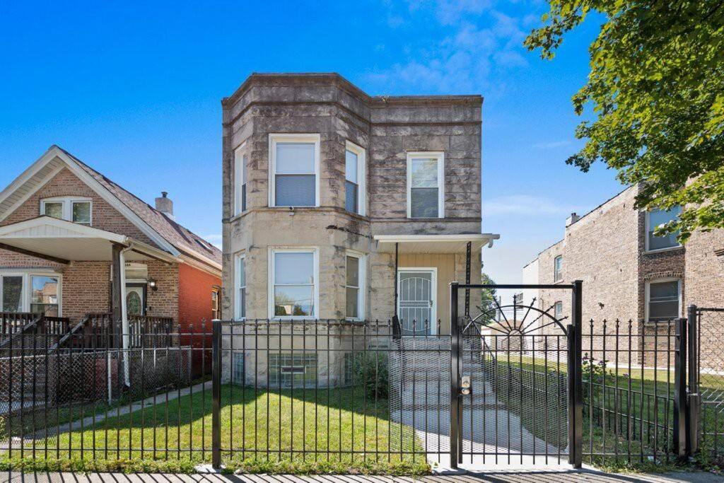 Newly Rehabbed Greystone With 2 Private Apartments, Backyard, Garage, Laundry, Close To Expressway Chicago Ngoại thất bức ảnh